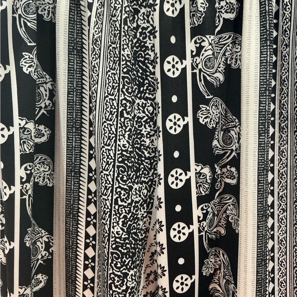 SHEIN Black and White Floral Boot Cut Pants - Picture 2 of 5